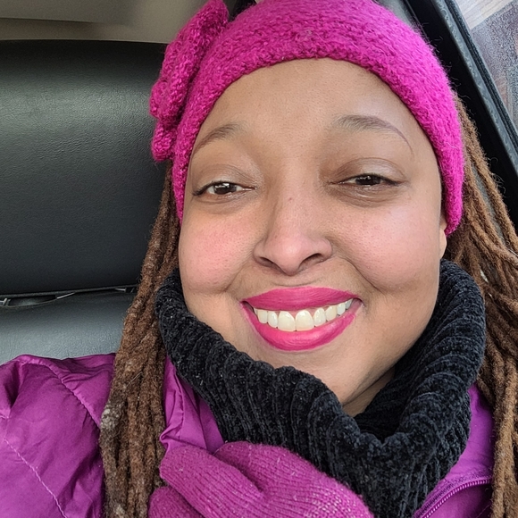 Meet your Posher, October - Picture 4 of 6